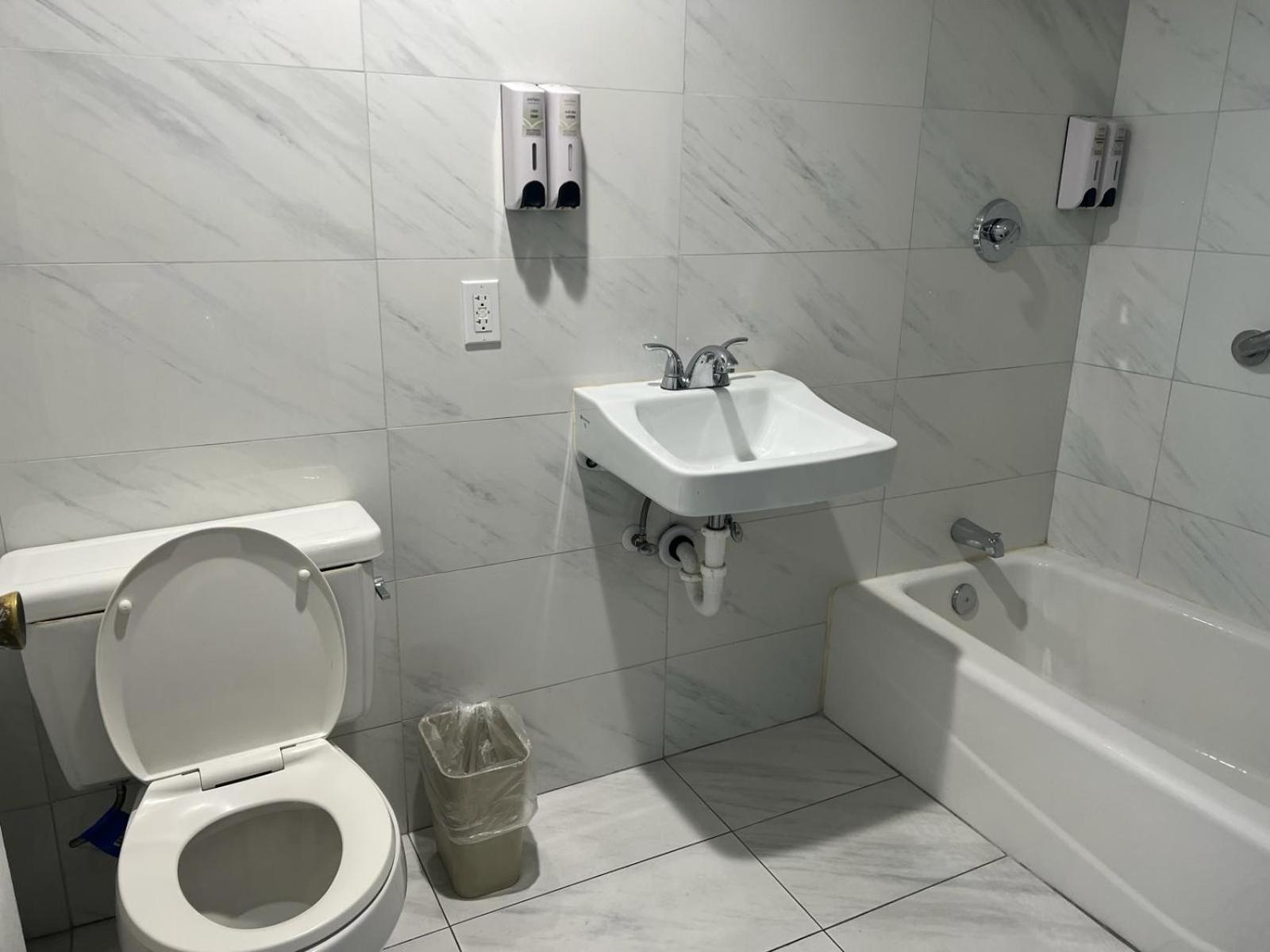 Pomona Inn Экстерьер фото