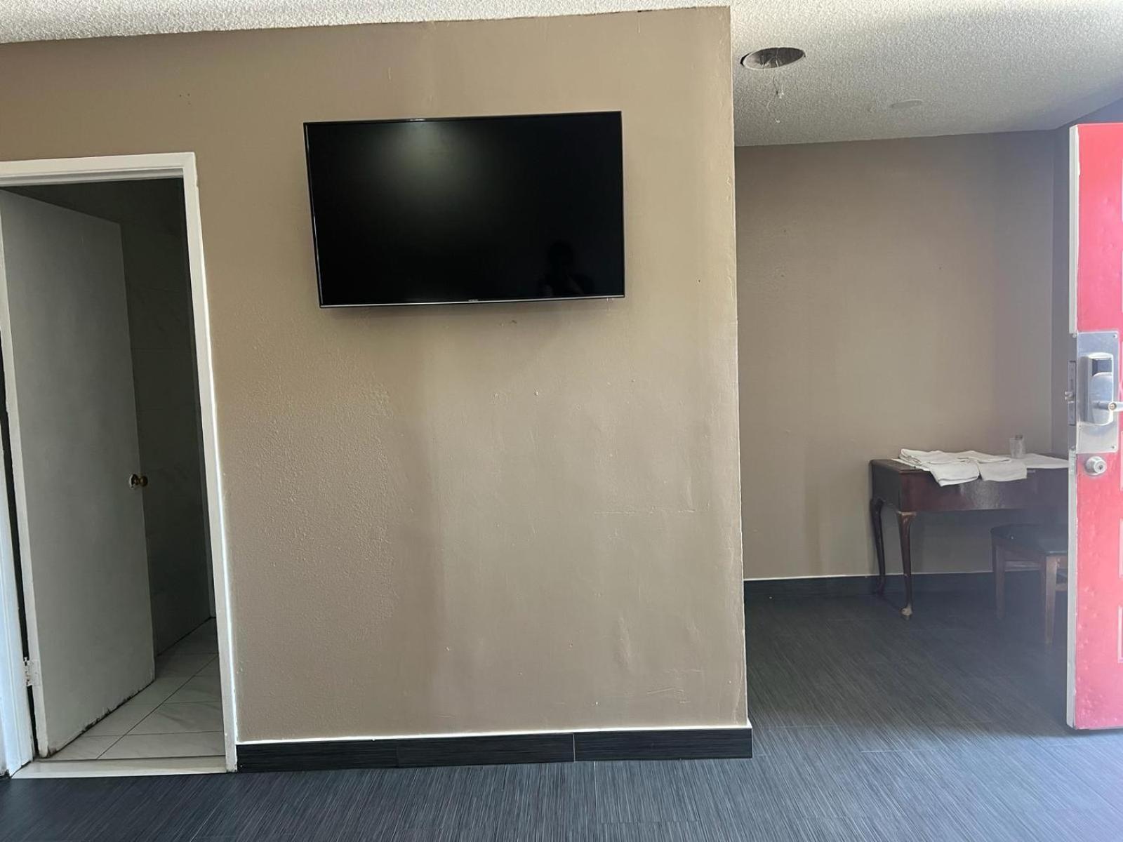 Pomona Inn Экстерьер фото